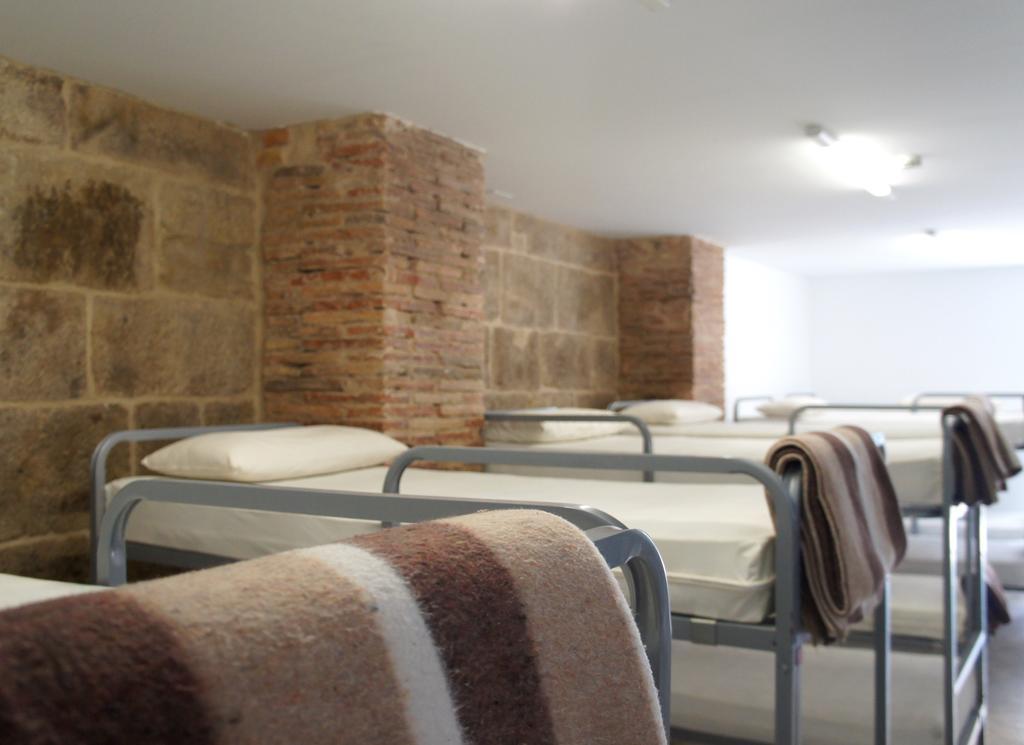 Albergue Santiago Apostol Logrono Ngoại thất bức ảnh
