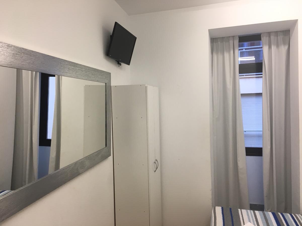 Albergue Santiago Apostol Logrono Ngoại thất bức ảnh