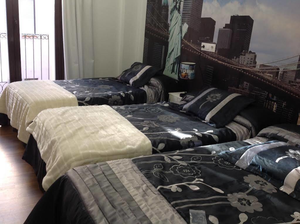 Albergue Santiago Apostol Logrono Ngoại thất bức ảnh