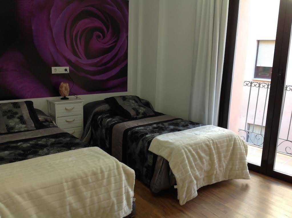 Albergue Santiago Apostol Logrono Ngoại thất bức ảnh